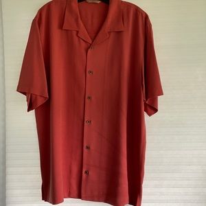 Men’s 100% silk/polyester shirt.lots of detail.